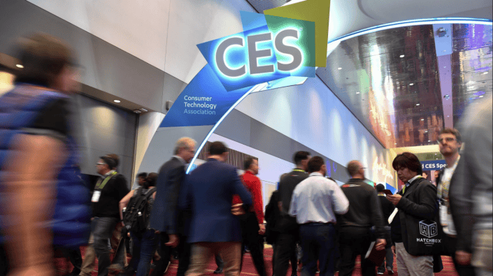 下一个周期变化：多芯架构、全彩显示、双线并行开元ky棋牌从CES 2026看「AI眼镜」(图3)